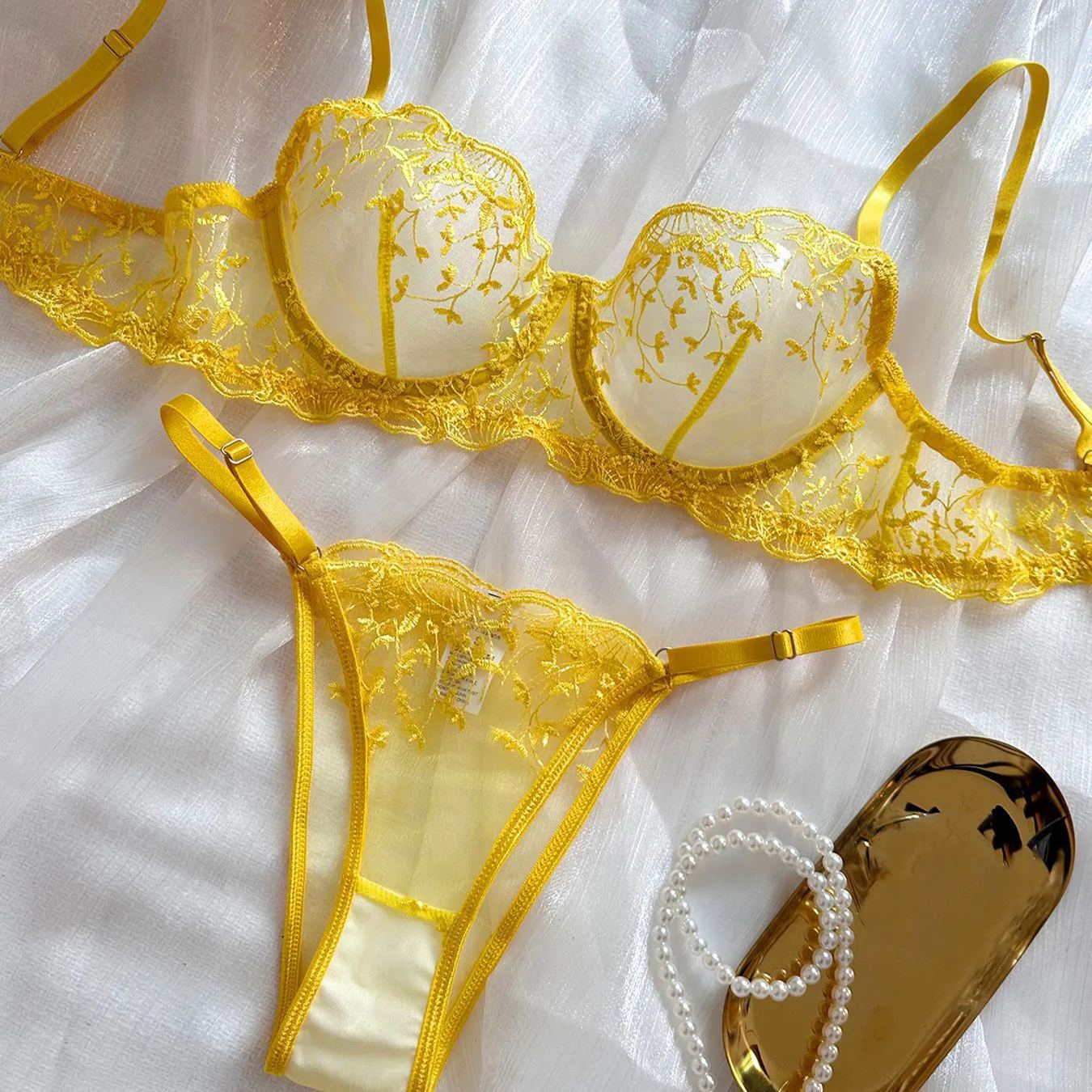 Mesh Embroidery See-Through Sexy Suit with Underwire